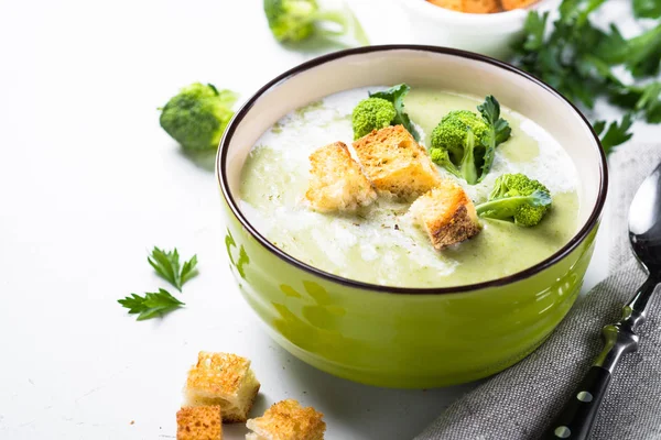 Пюре из зеленого супа с брокколи . — стоковое фото