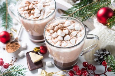 Noel sıcak çikolata veya kakao krema ile.