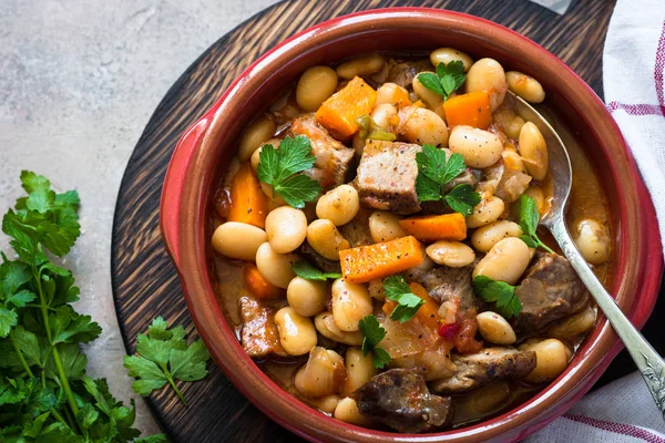Beef stew with beans and vegetables. — Stock Photo, Image