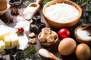 Noel yemeği pişirmek için gerekli malzemeler