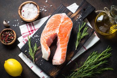 Taze somon balığı biftek