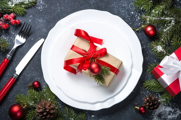 Weihnachtstisch gedeckt — Stockfoto