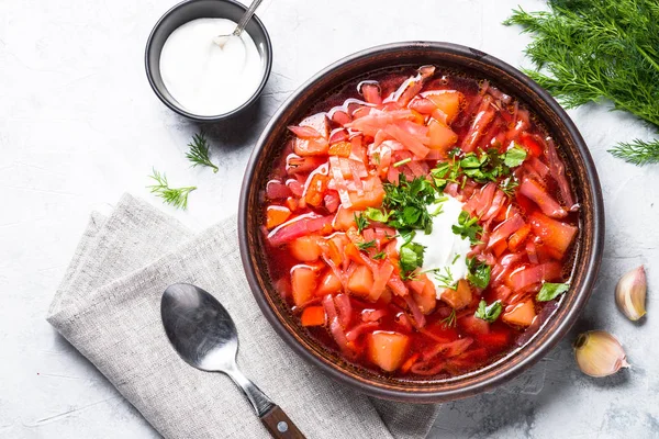 Geleneksel Ukrayna çorbası.