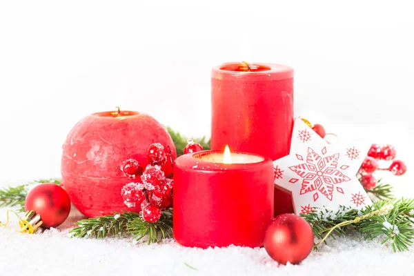 Vela de Navidad y Decoraciones . — Foto de Stock