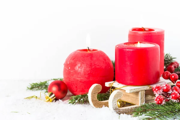 Vela de Navidad y Decoraciones . —  Fotos de Stock