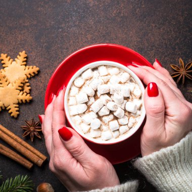 Sıcak çikolata hatmi ile.