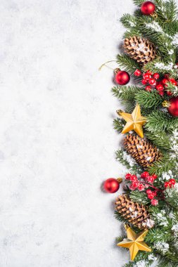 Noel arka plan. çam ağacı ve süslemeleri ile.