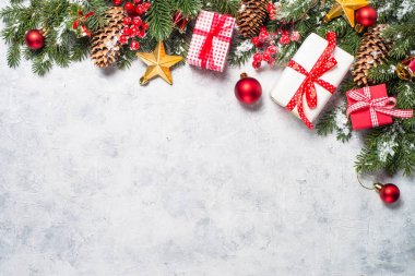 Noel arka plan. çam ağacı, bugünü ve süslemeleri ile.