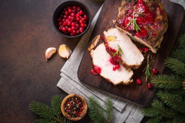 Fırında domuz eti.