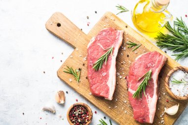 ham sığır eti striploin biftek. 