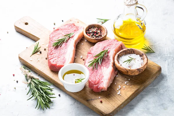 ham sığır eti striploin biftek. 