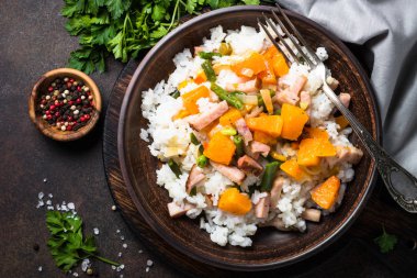 Kabak, sebze ve pastırma risotto.