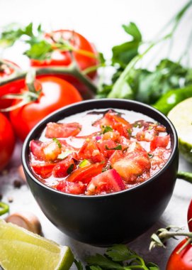 Salsa sosu Meksika yemeği.