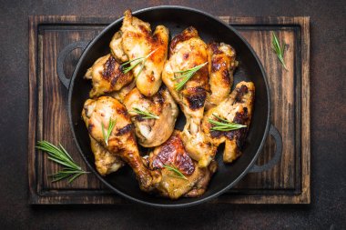 Pişmiş tavuk Barbekü Üstten Görünüm.