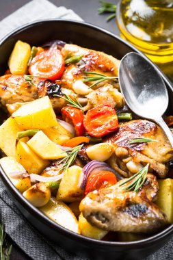 tavuk pişmiş sebze ile.