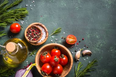 Gıda arka plan üzerinde koyu taş tablo.