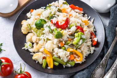 Sebze risotto Üstten Görünüm.