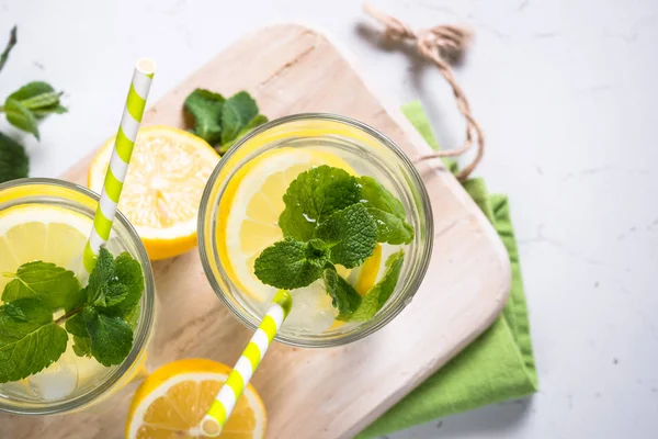 레모네이드 여름 냉 음료. — 스톡 사진
