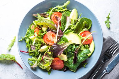 Taze yeşil salata Üstten Görünüm.