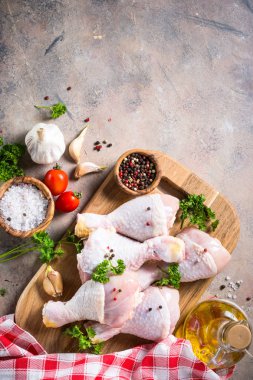 Tavuk sopaları. Üstten Görünüm.