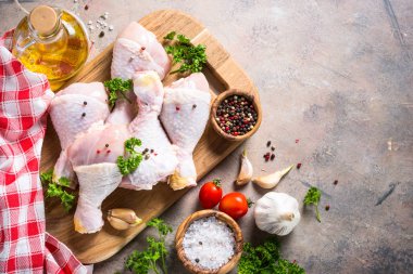 Tavuk sopaları. Üstten Görünüm.