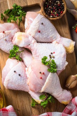 Tavuk sopaları. Üstten Görünüm.