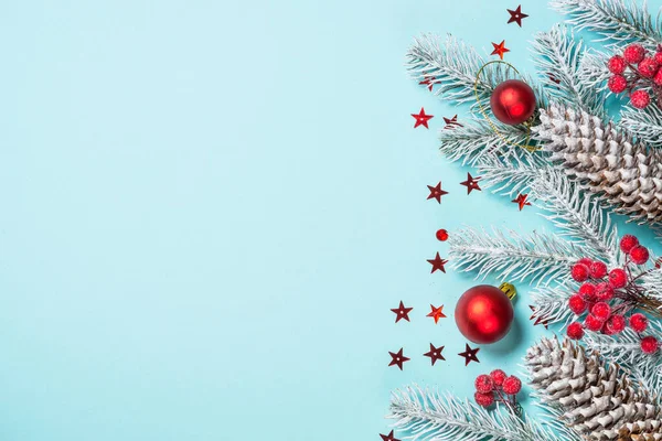 クリスマスフラットレイ背景上の青. — ストック写真