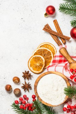 Beyaz masada Noel pastası arka planı.