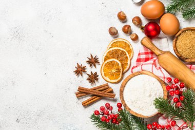 Beyaz masada Noel pastası arka planı.