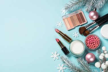 Makyaj ürünleri, noel süslemeli cilt bakımı ürünleri.