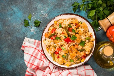 Tavuk ve sebzeli pilav..