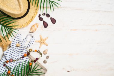 Beyaz üzerine yaz seyahati.