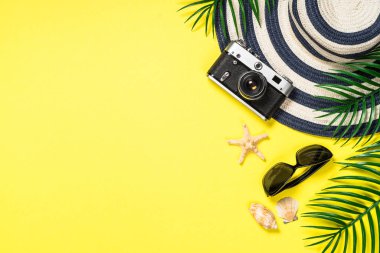 Yaz seyahati konsepti düz görünüm.