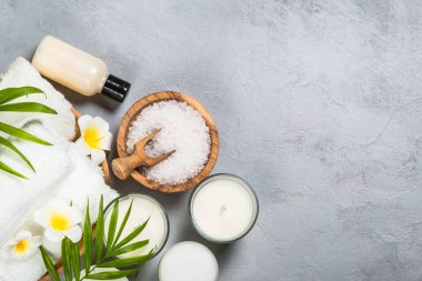 Spa ürün bileşimi üst görünümü.