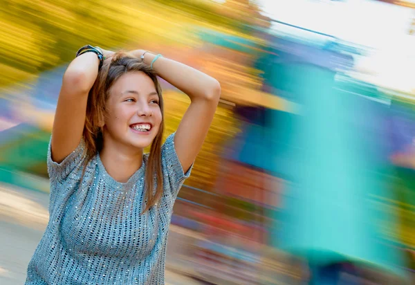 Jolly teen girl in autumn — Stock Photo, Image