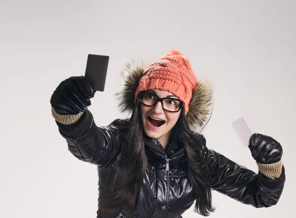 Woman with two credit cards — Stock Photo, Image