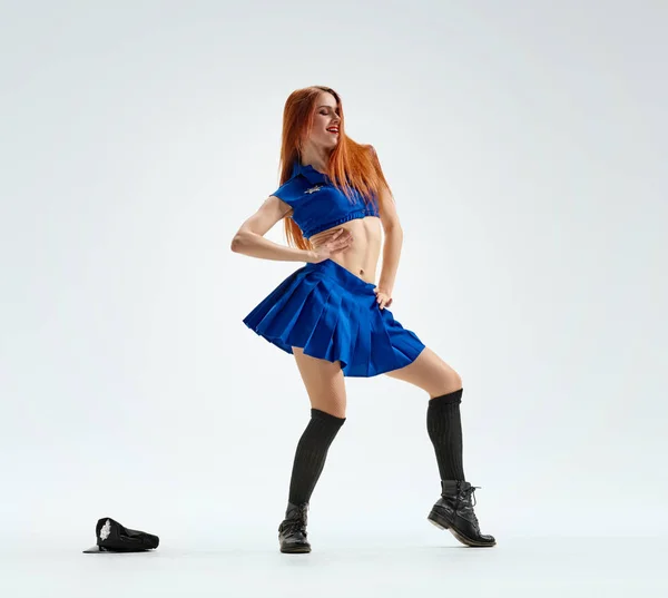 Danza en uniforme policial — Foto de Stock