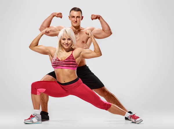 年轻的健身夫妇 — 图库照片