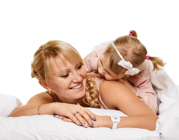 Spela familj. att ha en bra tid mor och lilla dotter — Stockfoto