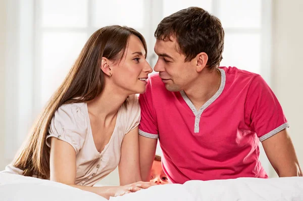 Pareja feliz juntos — Foto de Stock