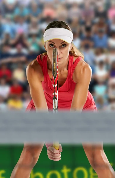 Mulher jogando tênis — Fotografia de Stock