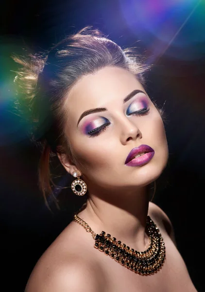 Beautiful woman closed eyes with bright fashion make up — Stock Photo, Image