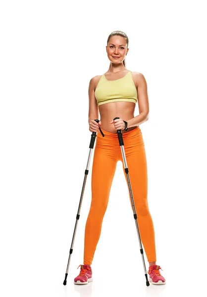 Nordic walking vrouw — Stockfoto