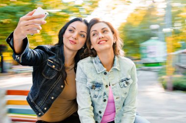 kadın arkadaş selfie