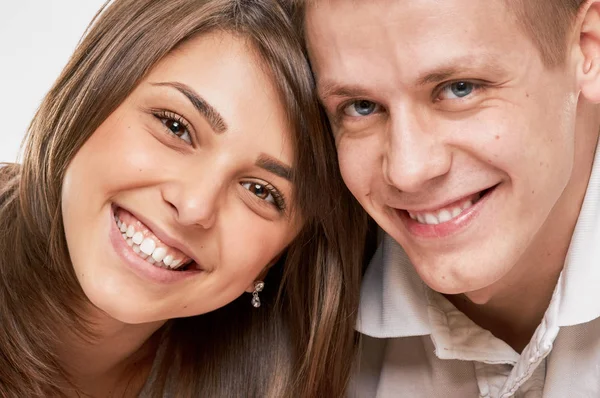 Sonriente pareja cerca retrato — Foto de Stock