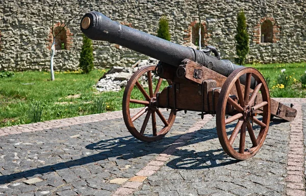 Cañón de guerra viejo — Foto de Stock