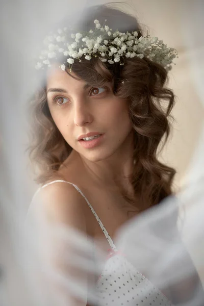 Sensual gently woman in wreath — Stock Photo, Image