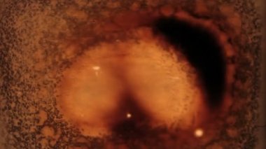 Eski film şeridi kabarcığı ile yanıyor