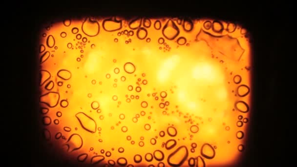 带气泡的旧薄膜带燃烧 — 图库视频影像