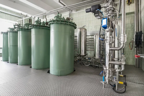 The filtration unit, the industrial filtration system for liquids.